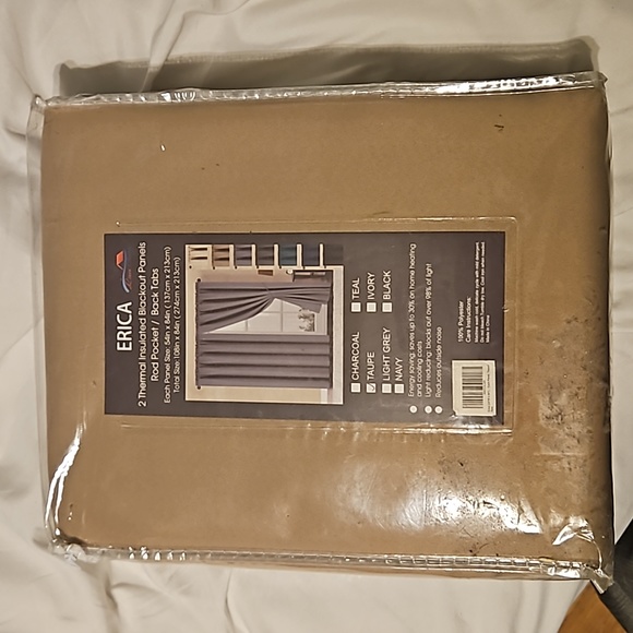 Erica thermal insulated blackout panels - Picture 2 of 3